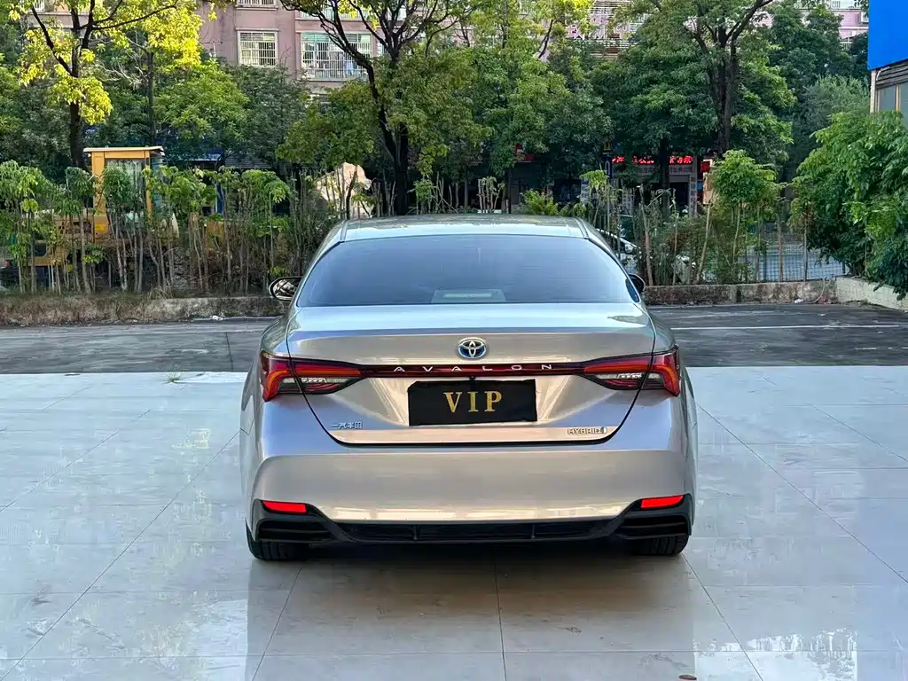 Toyota Avalon — миниатюра 8