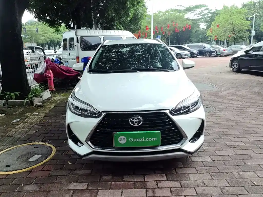 Toyota Yaris L — миниатюра 3
