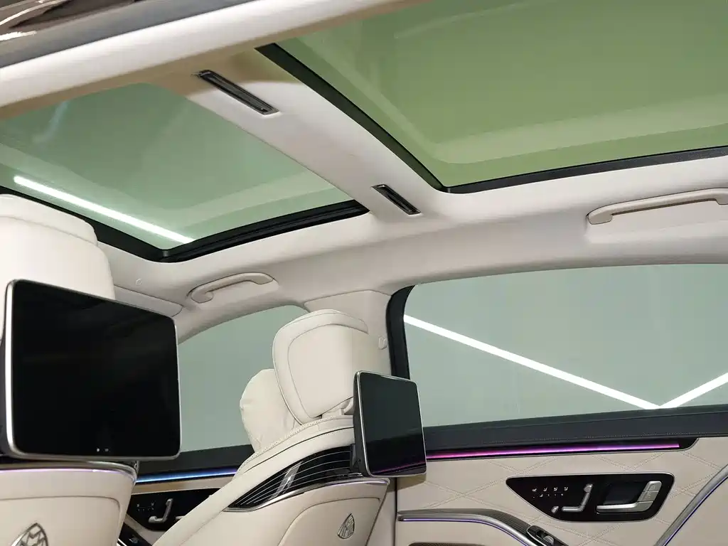 Mercedes-Benz S-Class — миниатюра 13