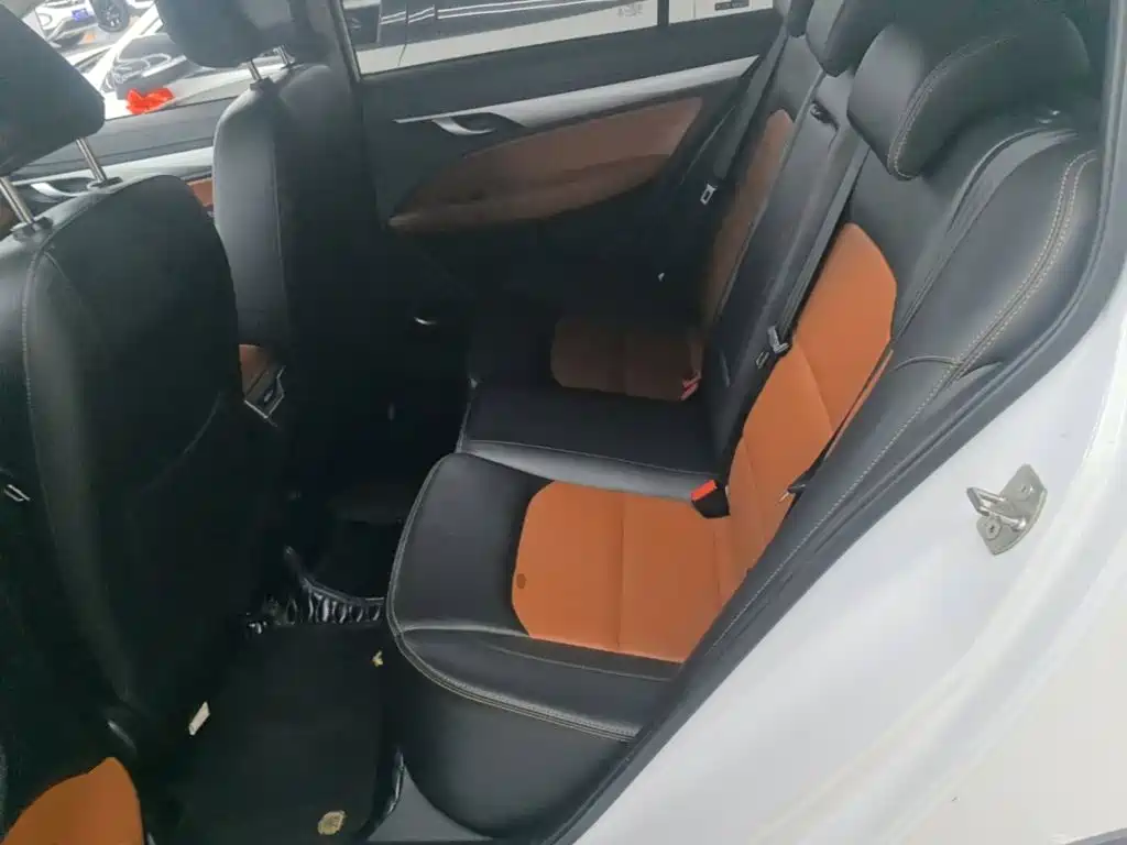 Geely Vision S1 — миниатюра 17
