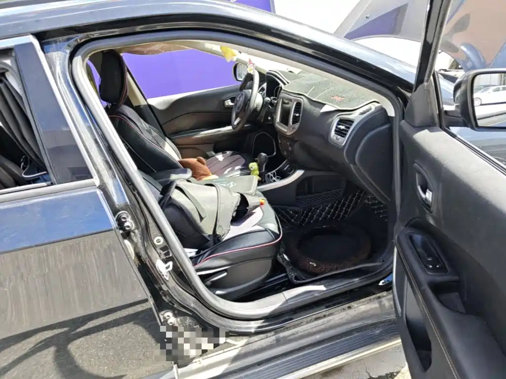 Jeep Compass — миниатюра 18