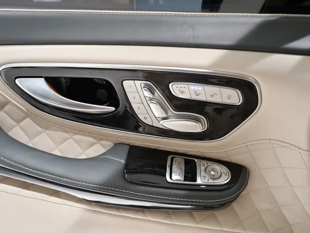 Mercedes-Benz V-Class V 2018 V 260 L Luxury Long Wheelbase VI