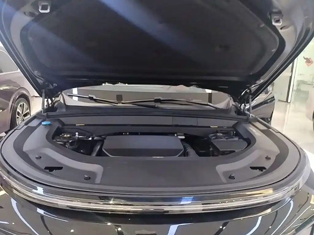 Li Auto Li L9 — миниатюра 20