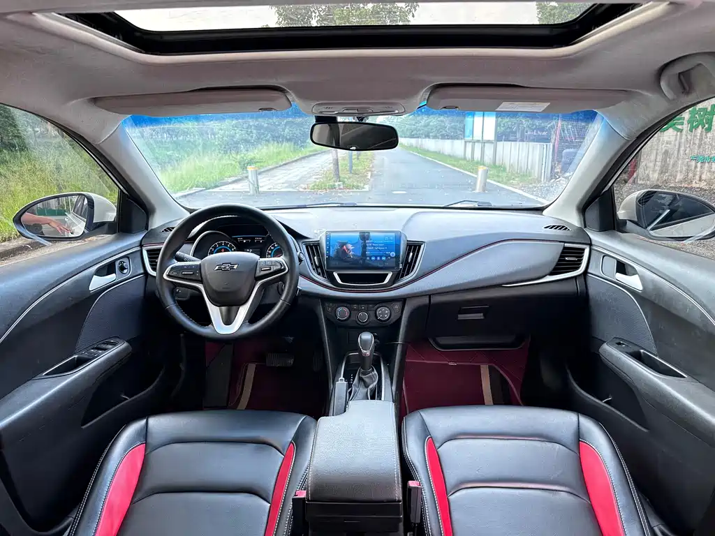 Chevrolet Cavalier — миниатюра 12