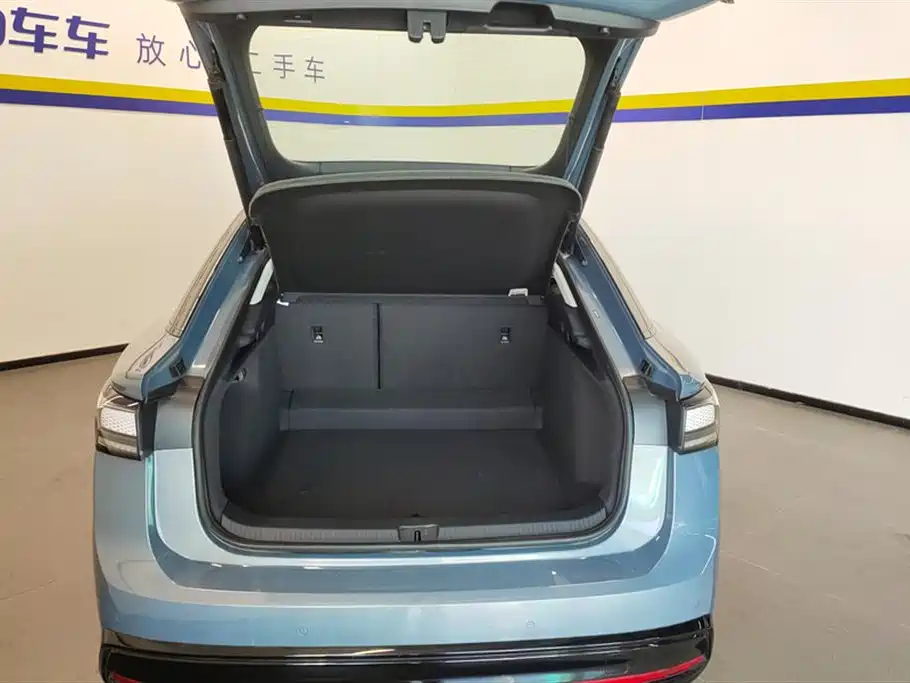 VOLKSWAGEN ID.7 VIZZION