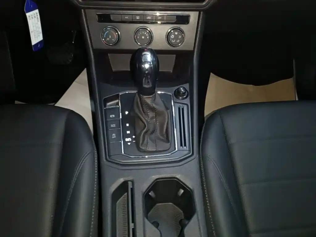 Volkswagen Lavida — миниатюра 14