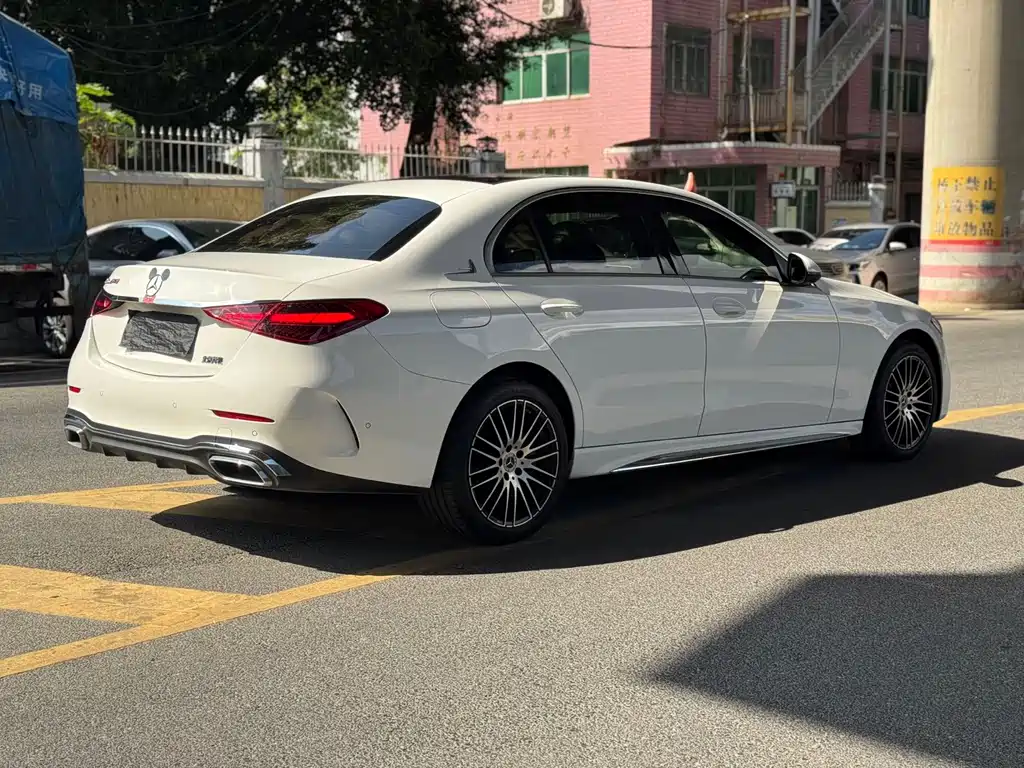 Mercedes-Benz C-Class — миниатюра 7