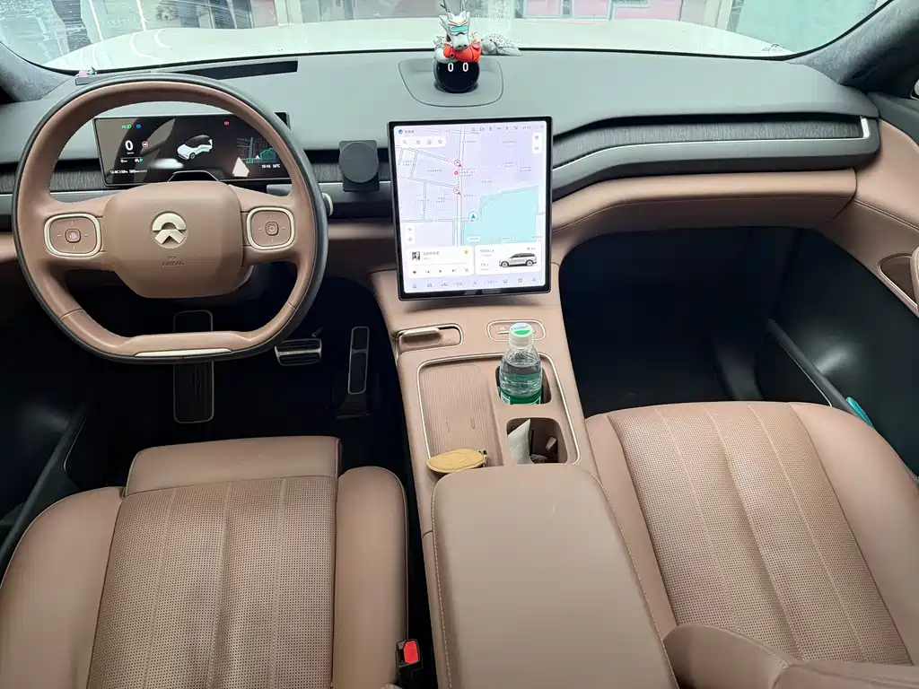 NIO ES8 — миниатюра 12