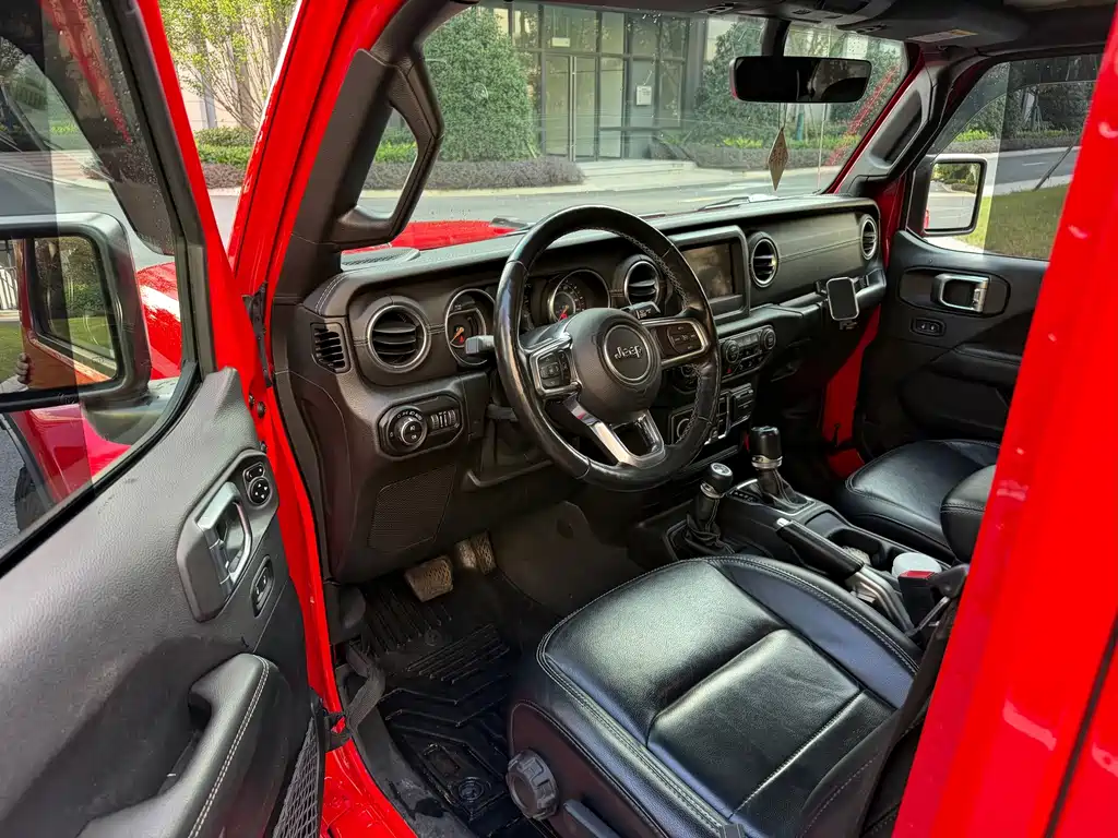 Jeep Wrangler — миниатюра 4