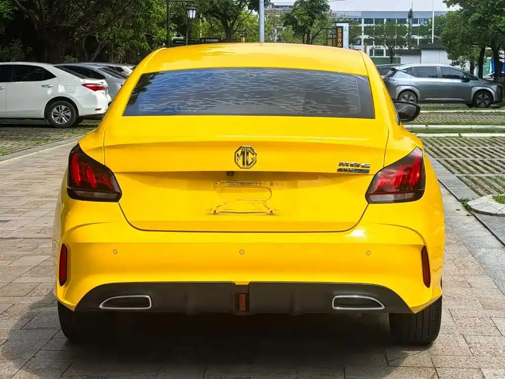 MG MG5 — миниатюра 7