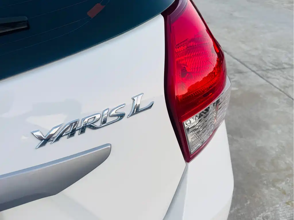 Toyota Yaris L — миниатюра 8