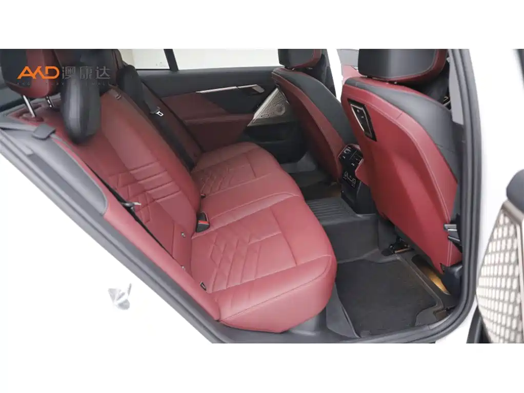 BMW 5 Series — миниатюра 8