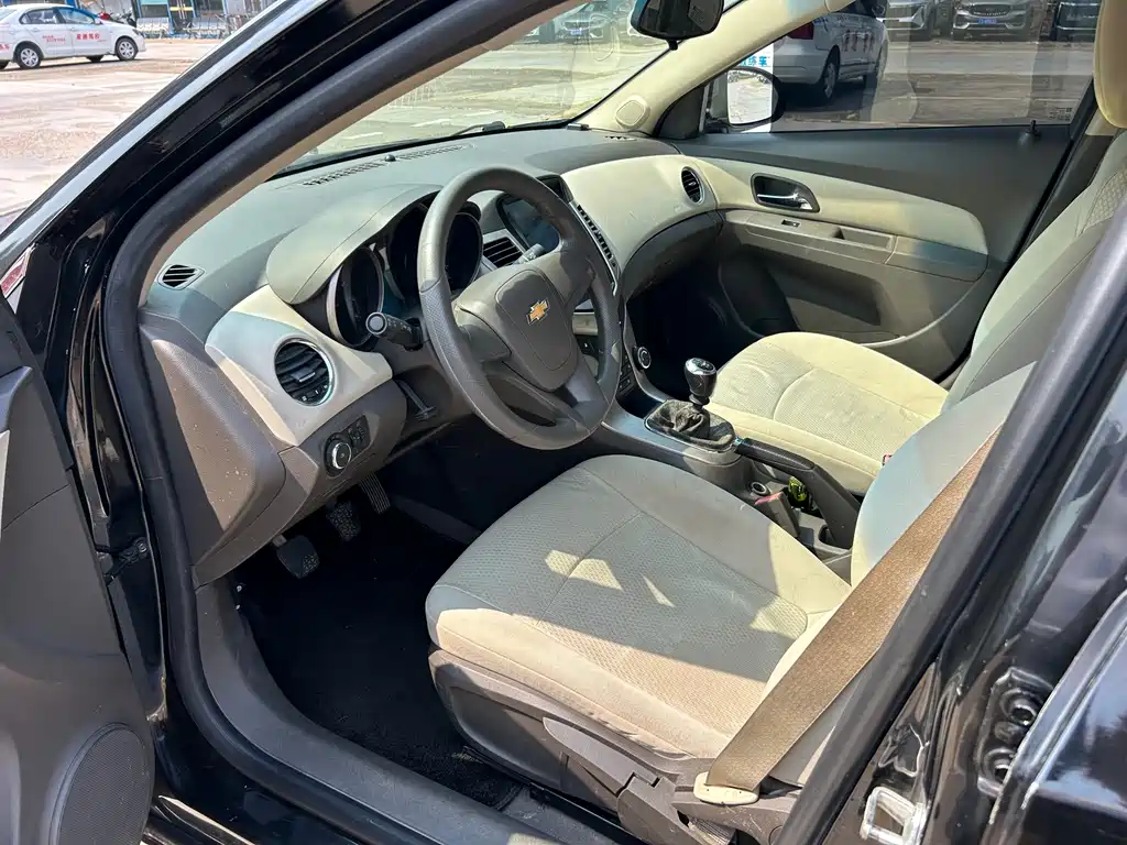 Chevrolet Cruze — миниатюра 7