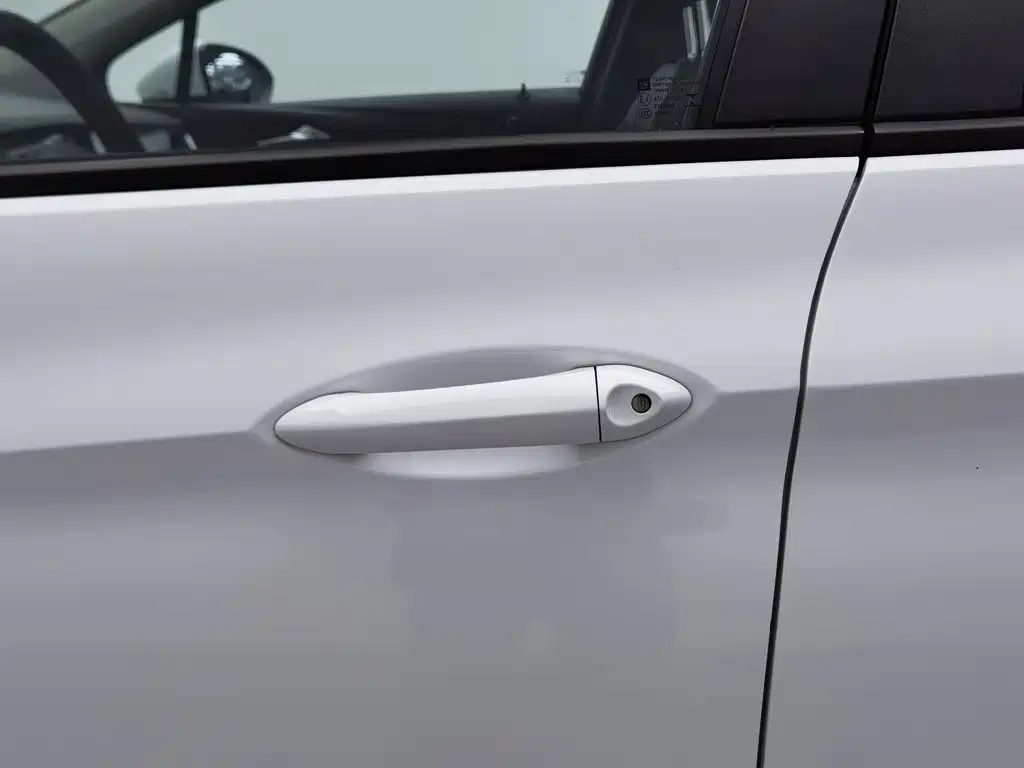 Buick Verano — миниатюра 18