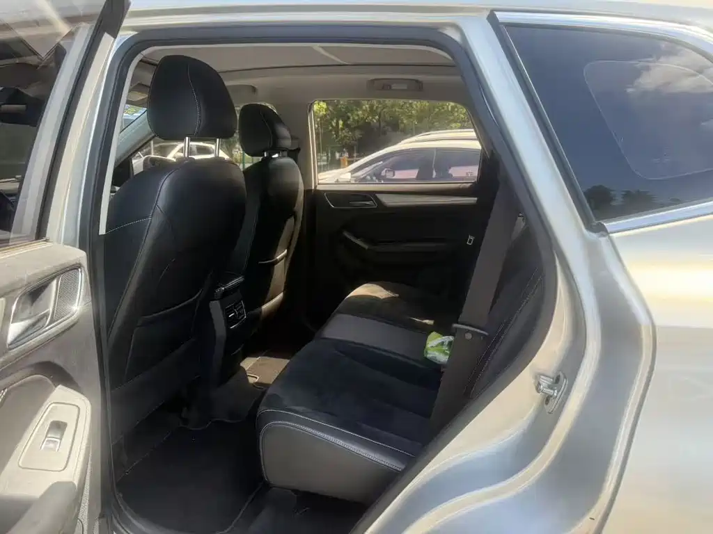 Roewe RX5 New Energy — миниатюра 4