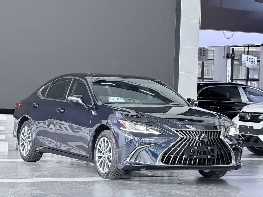 Lexus ES — миниатюра 3