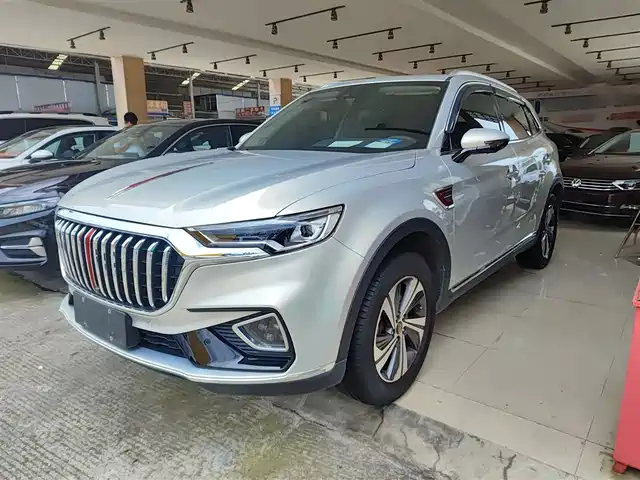 RED FLAG HONGQI HS5 2021