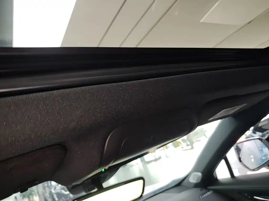 Cadillac XT4 — миниатюра 18
