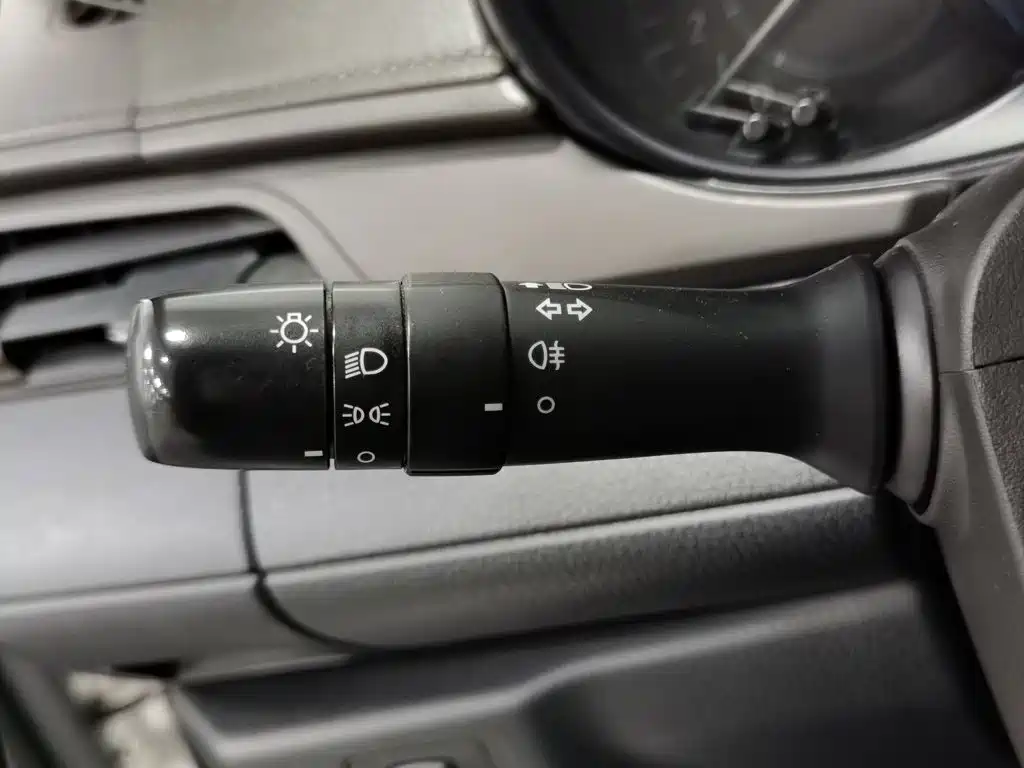 Toyota Yaris L — миниатюра 21