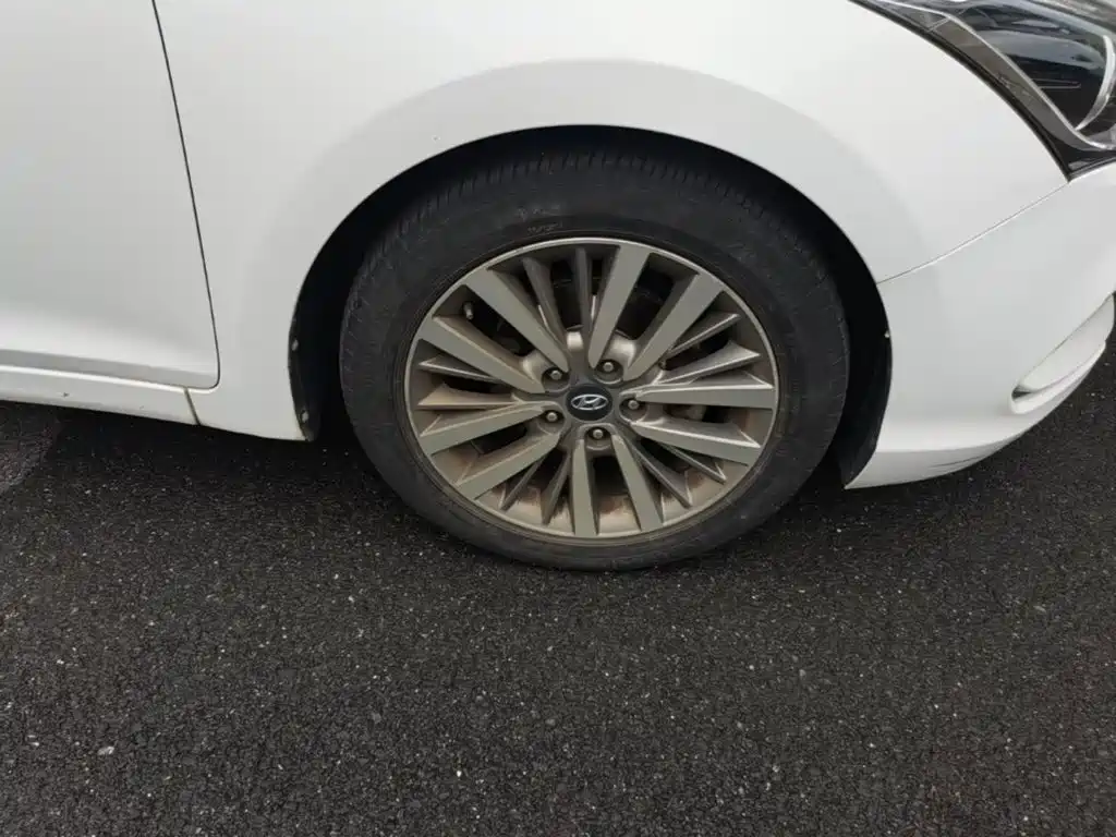 Hyundai Mistra — миниатюра 12