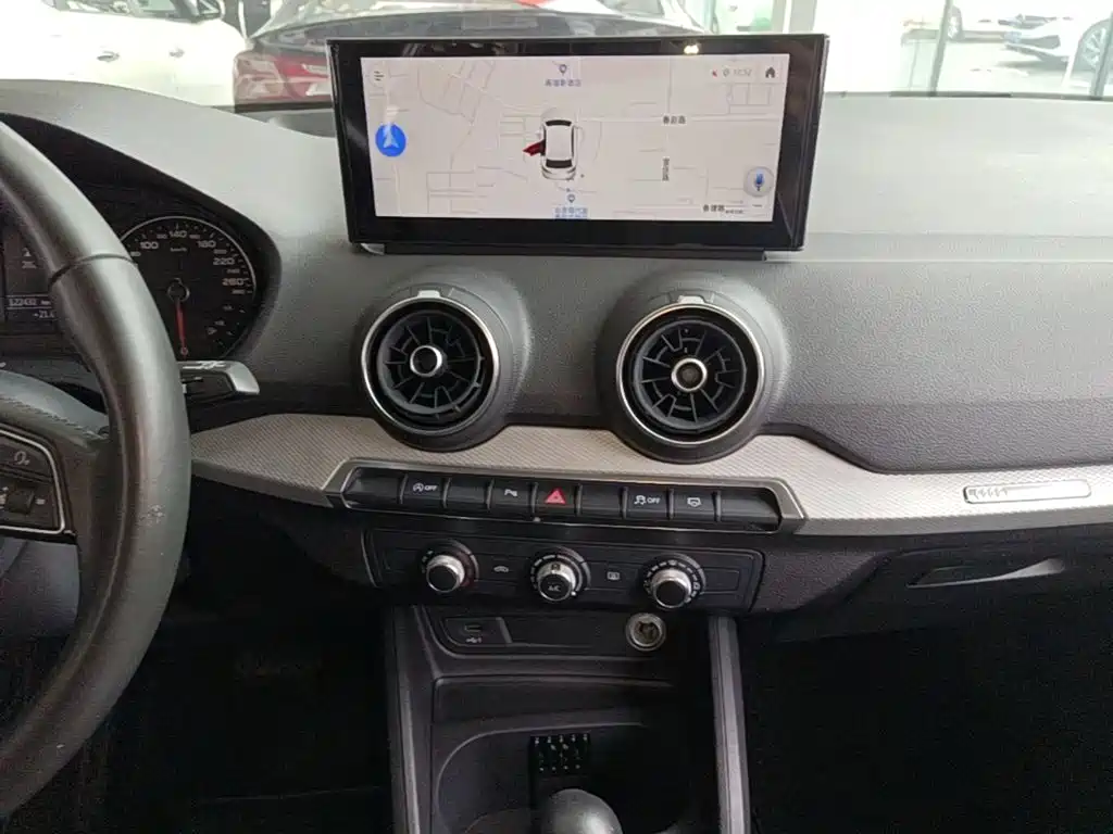 Audi Q2L — миниатюра 13