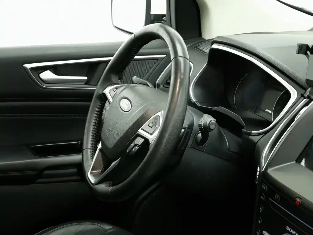 Ford Edge — миниатюра 22