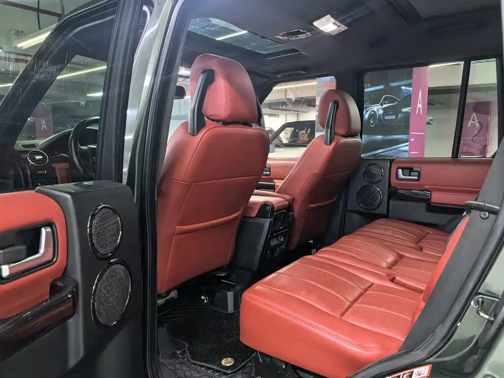 Land Rover Discovery — миниатюра 6