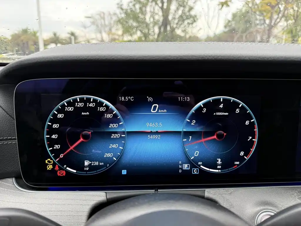 MERCEDES-BENZ E CLASS