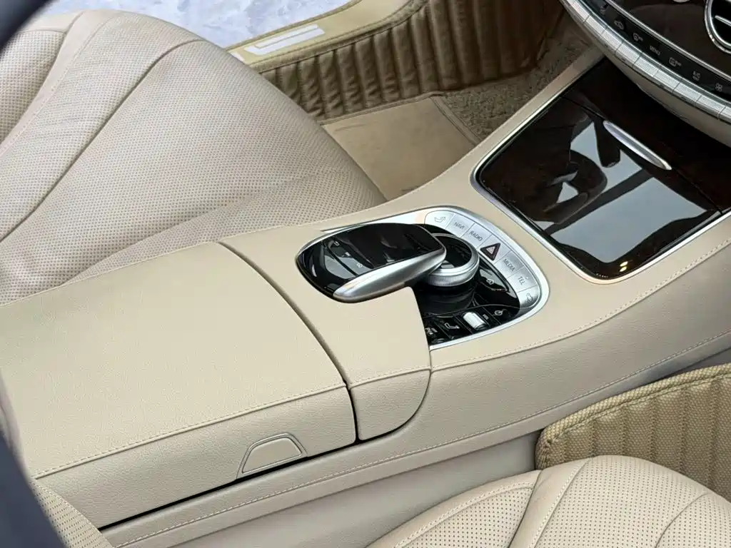Mercedes-Benz S-Class — миниатюра 11