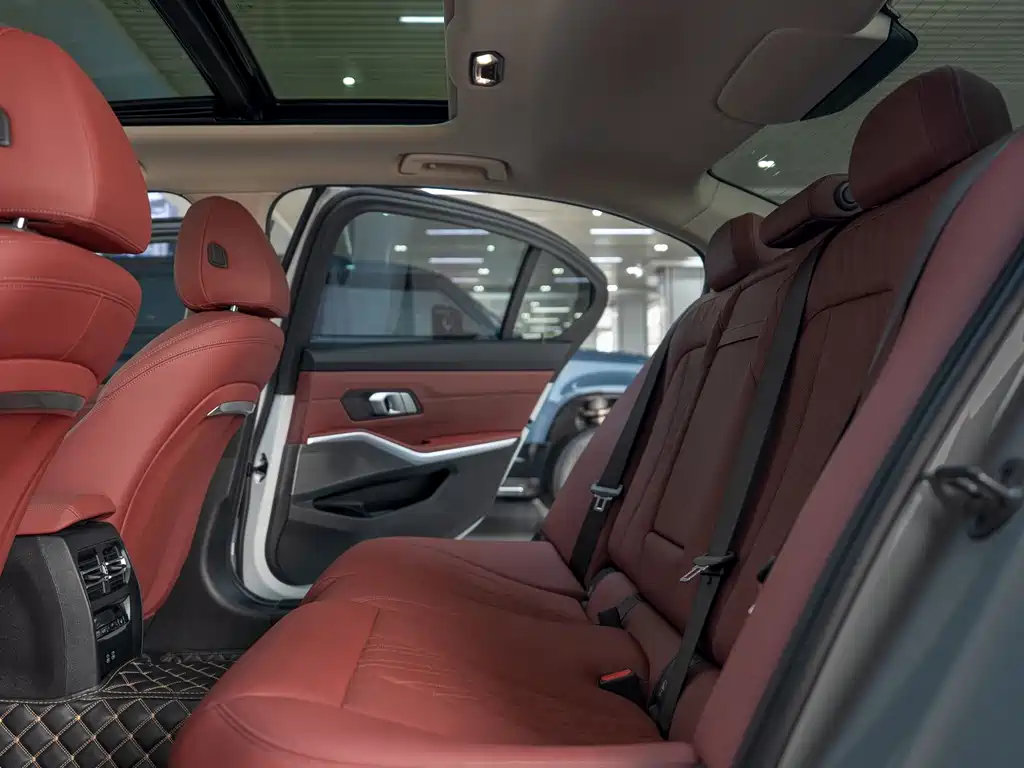 BMW 3 Series — миниатюра 13