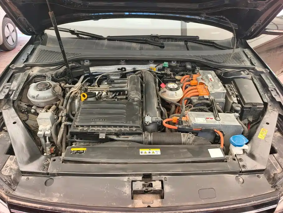 Volkswagen Magotan PHEV — миниатюра 10