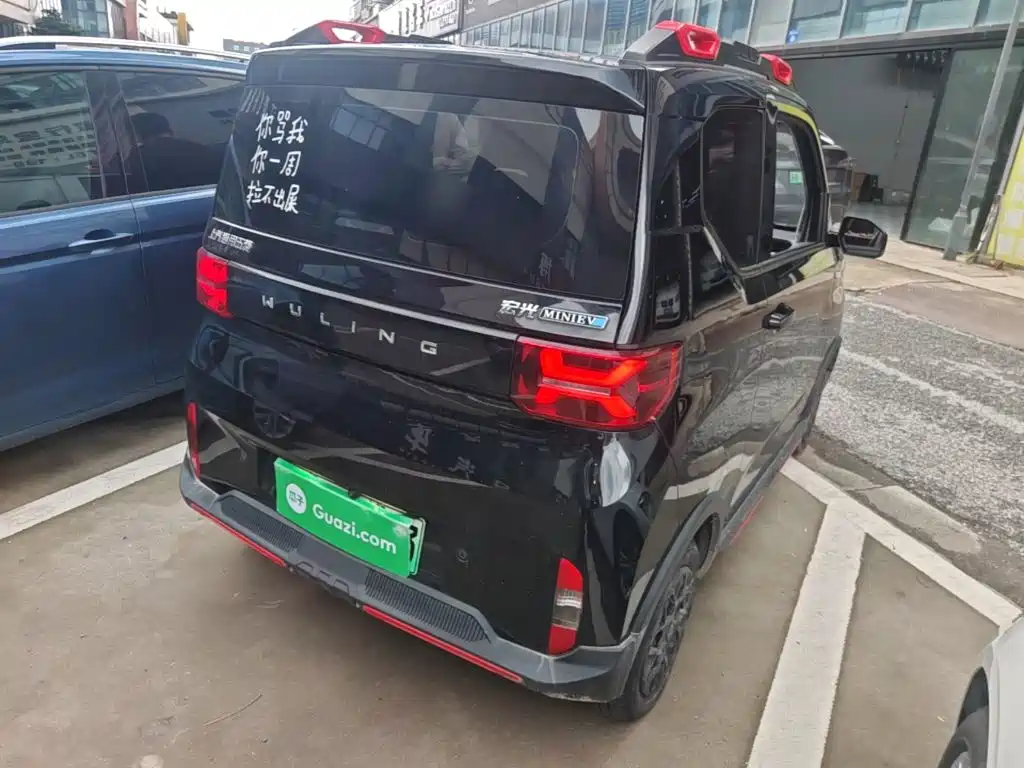 Wuling MINIEV — миниатюра 7