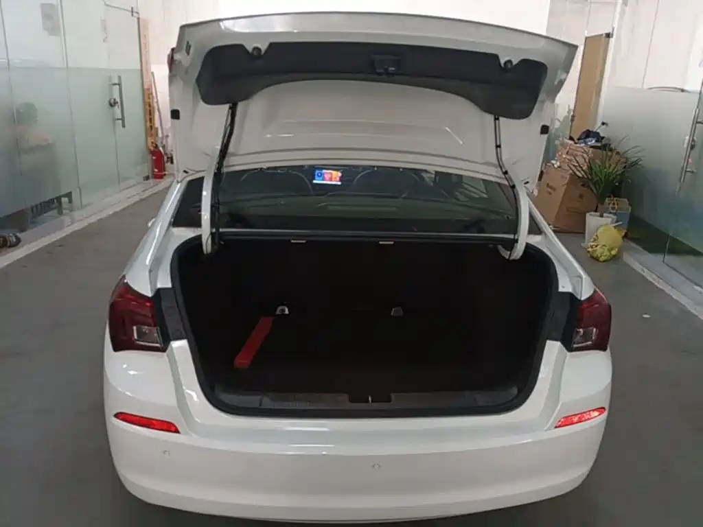 Buick Excelle — миниатюра 19