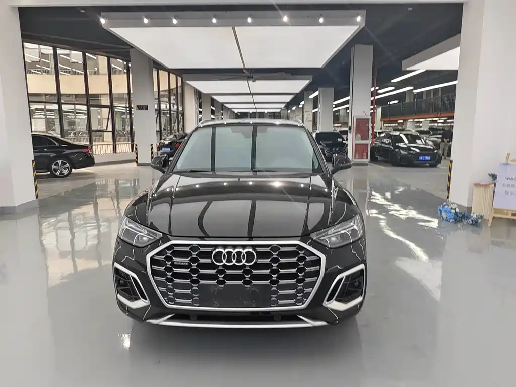 Audi Q5L — миниатюра 2