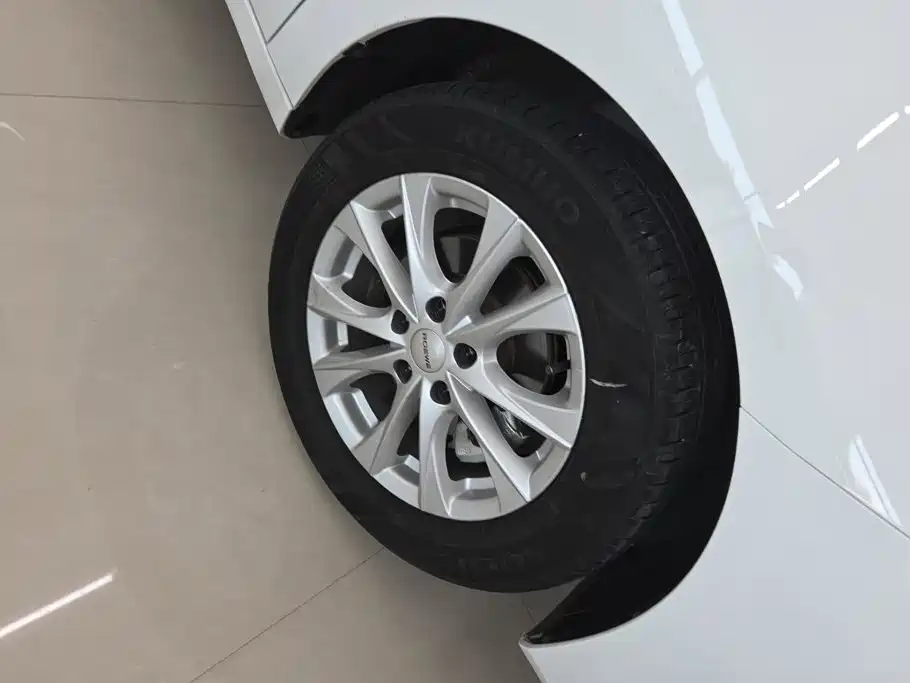 Roewe i5 — миниатюра 6