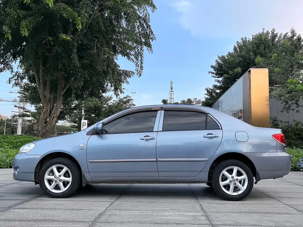 Toyota Corolla — миниатюра 10