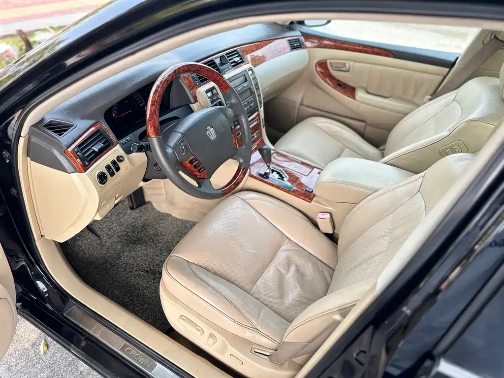Toyota Crown 2007 2.5L Royal