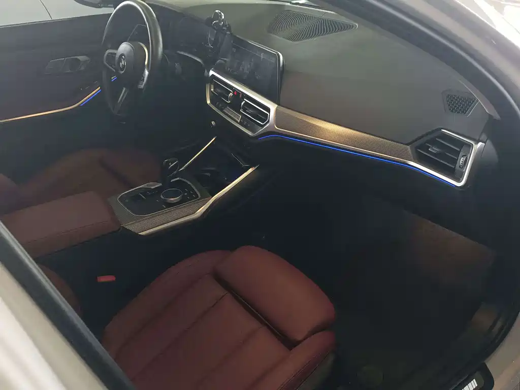 BMW 3 Series — миниатюра 8