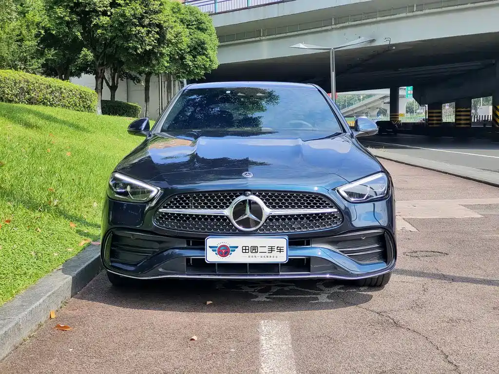 Mercedes-Benz C-Class — миниатюра 2