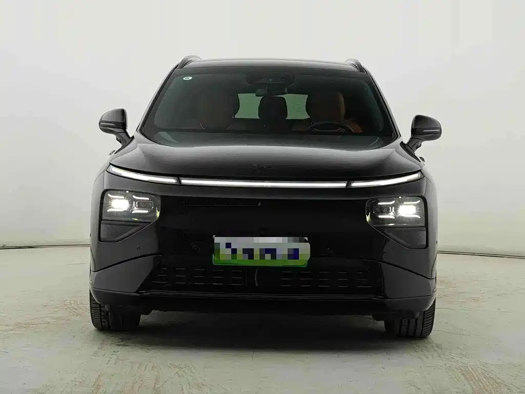 XPeng G9 — миниатюра 2