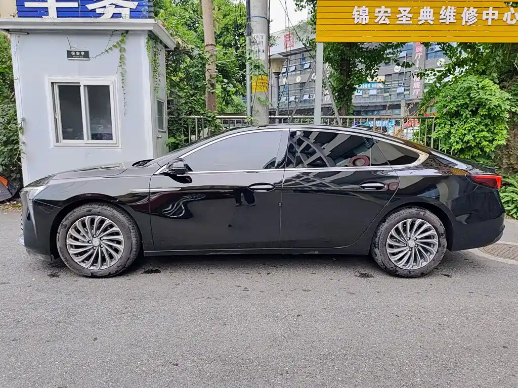 Buick LaCrosse — миниатюра 3