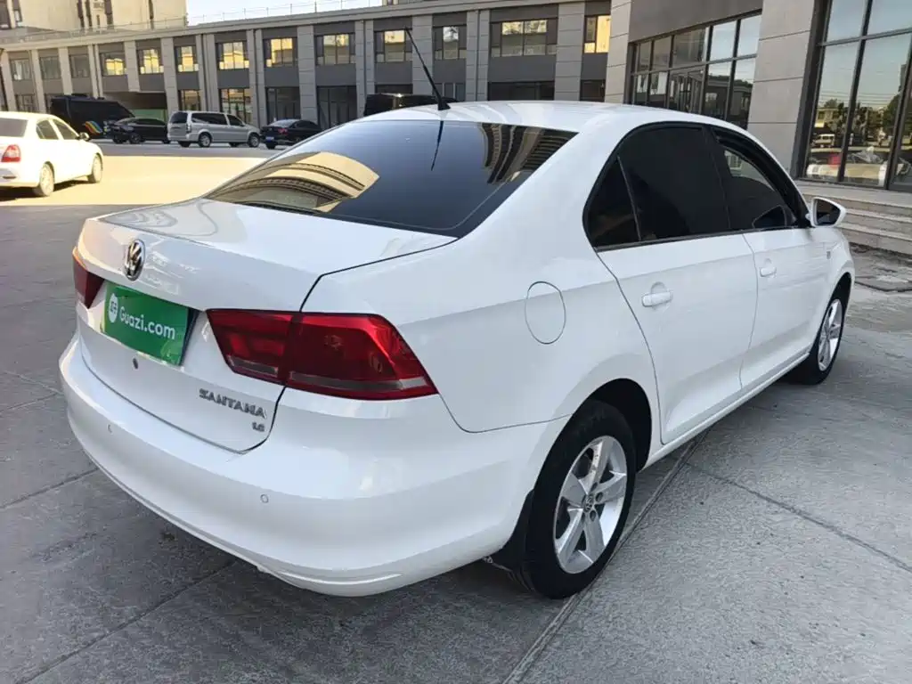 Volkswagen Santana — миниатюра 7