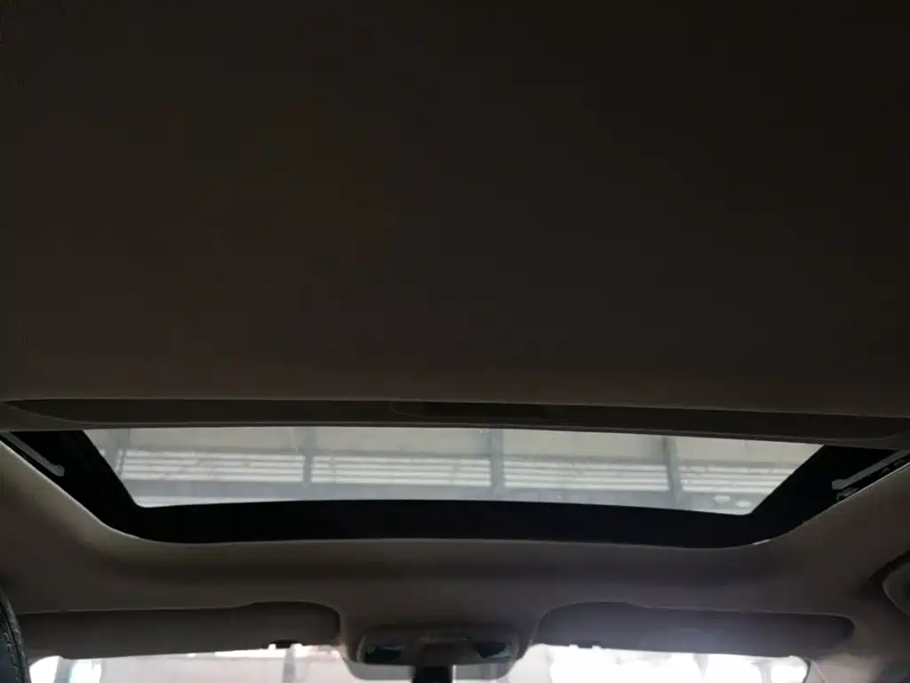 Geely Vision X3 — миниатюра 18