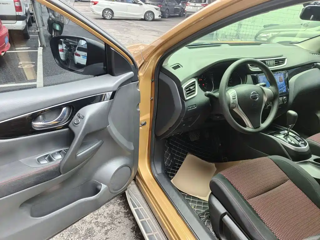 Nissan Qashqai — миниатюра 16