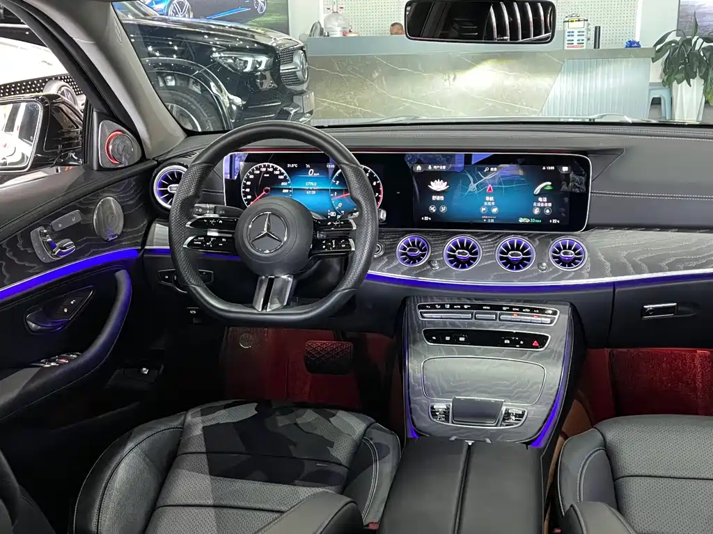 Mercedes-Benz E-Class — миниатюра 12