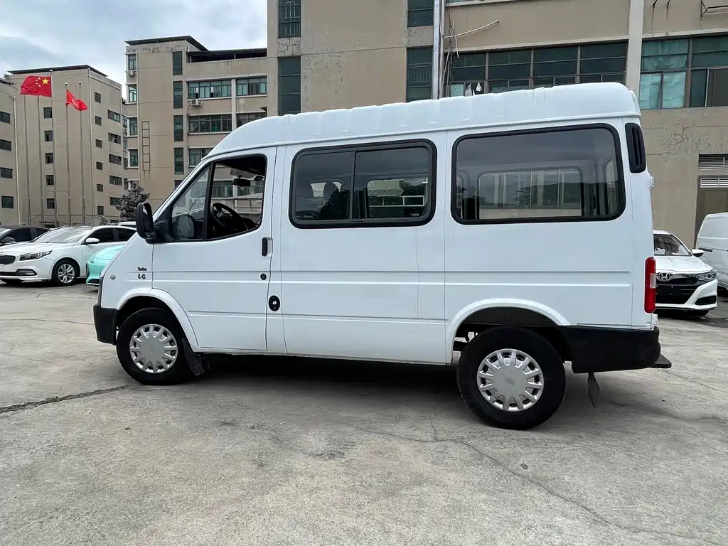 Ford Transit Classic — миниатюра 8