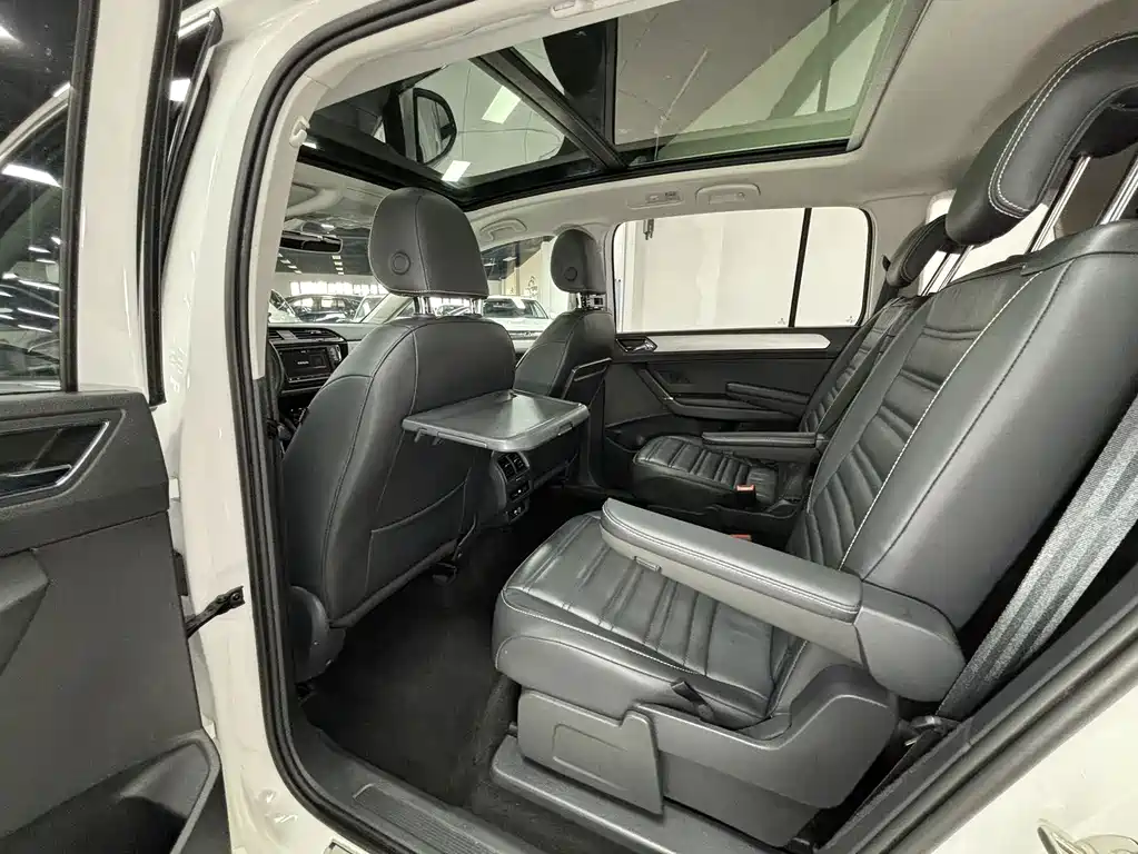 Volkswagen Touran — миниатюра 9