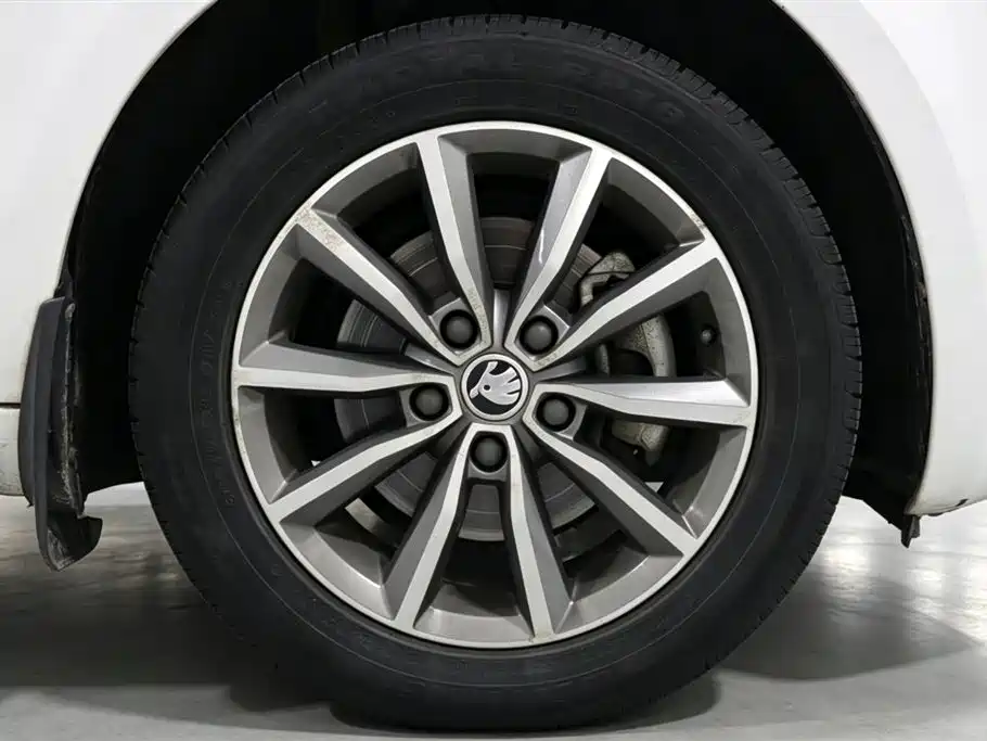 Skoda Octavia — миниатюра 17