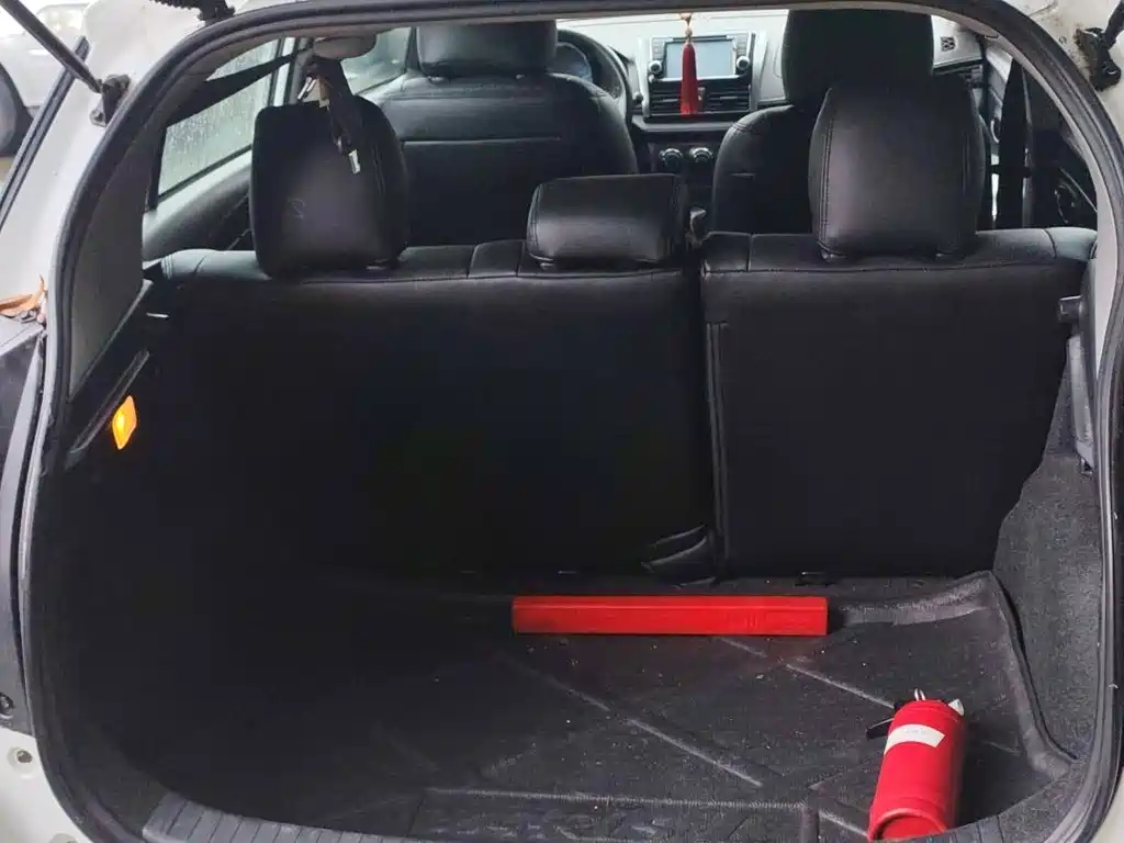 Toyota Yaris L — миниатюра 15