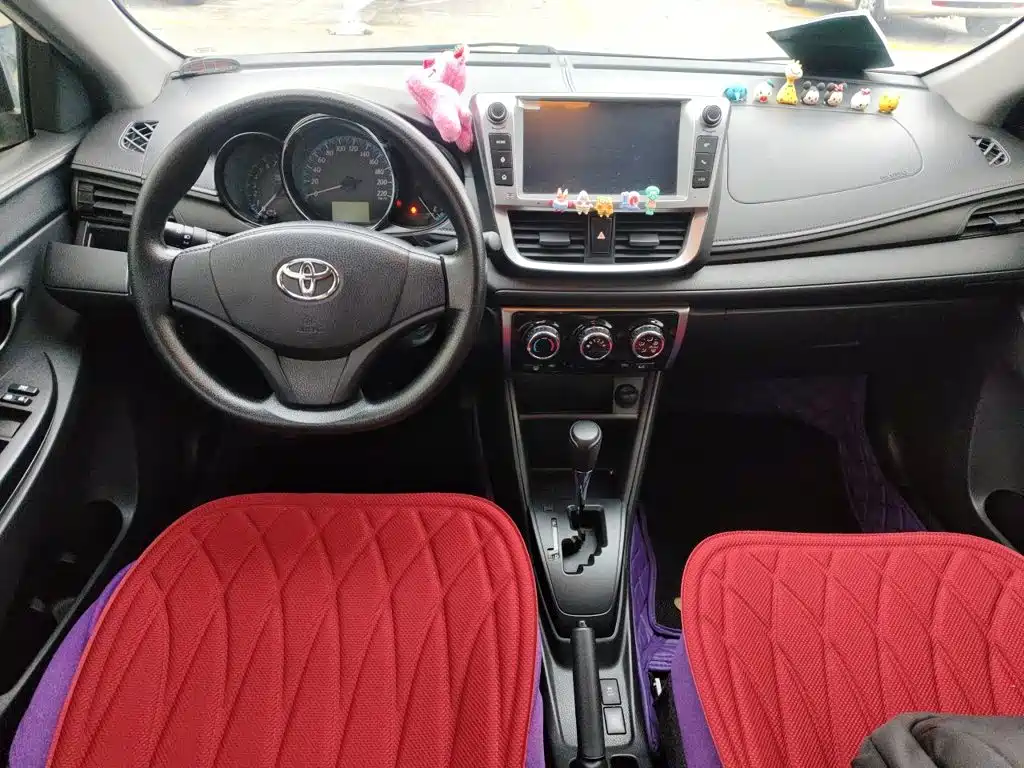Toyota Yaris L — миниатюра 10
